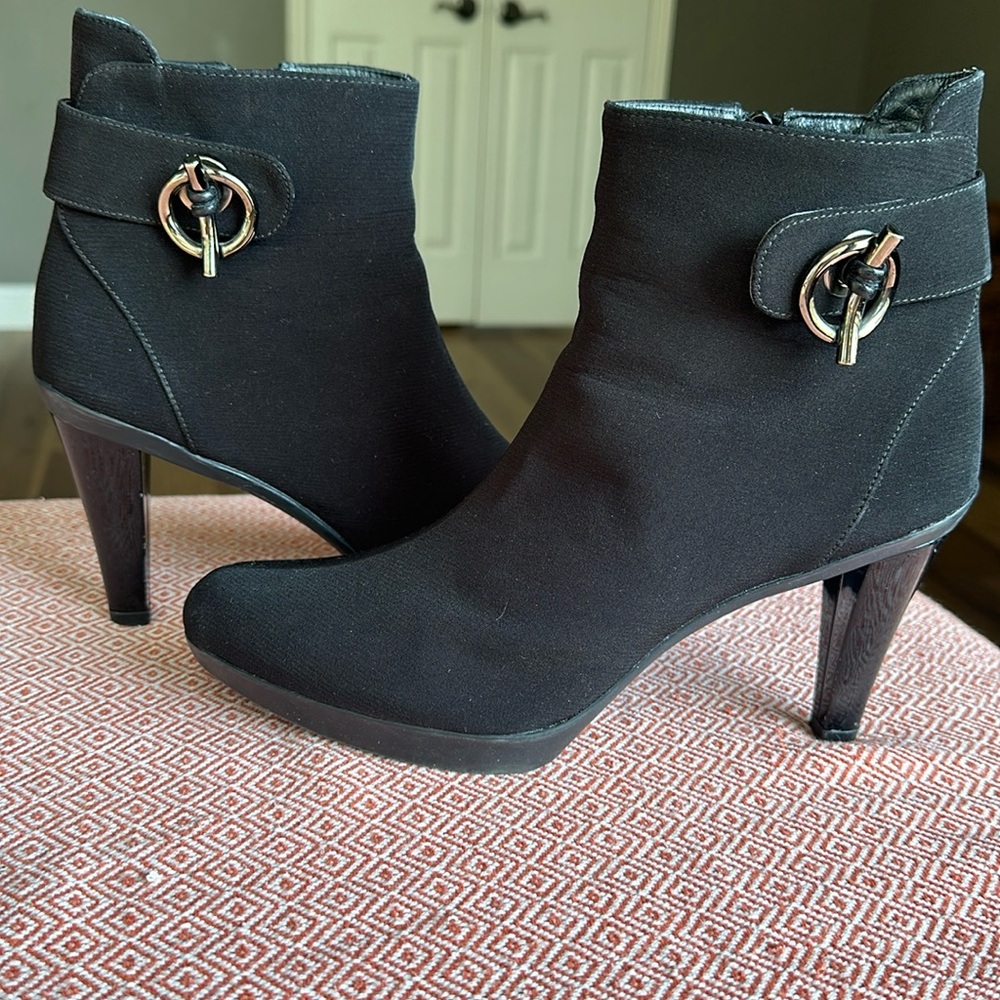 Stuart weitzman goretex heeled booties